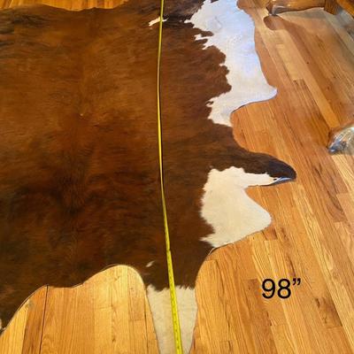 LARGE COWHIDE RUG WITH PADDING