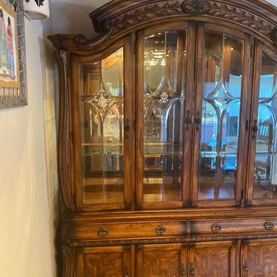 BEAUTIFUL AICO CHINA CABINET