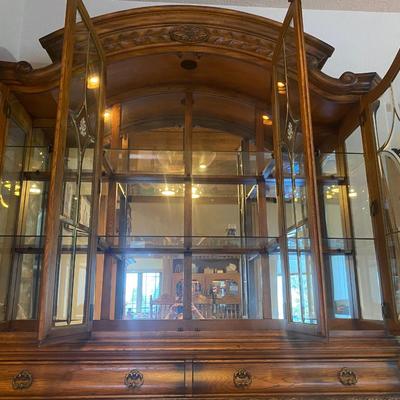 BEAUTIFUL AICO CHINA CABINET