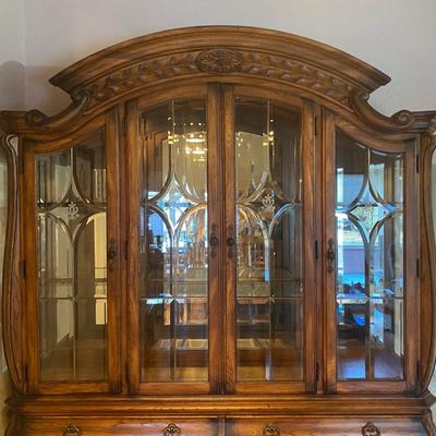 BEAUTIFUL AICO CHINA CABINET