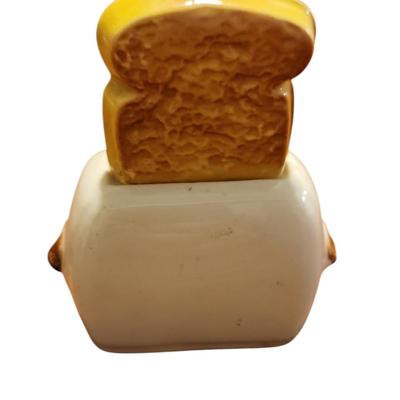 Vtg toaster with toast salt and pepper shakers