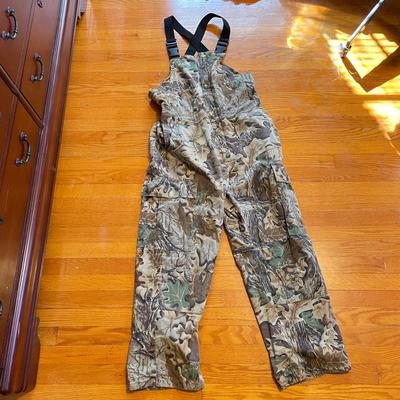 Hunting and Outdoor Apparel sizes M-L (GB-SS)