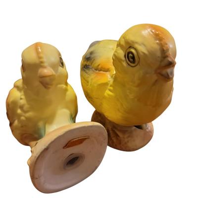 Vtg Yellow chicks salt and pepper shakers