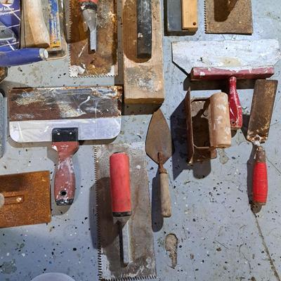 Large Bucket of Drywall & Grout Tools (B1-SD)