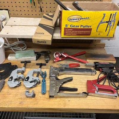 8” Gear Puller & More Tools (B3-MG)