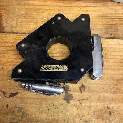 8” Gear Puller & More Tools (B3-MG)