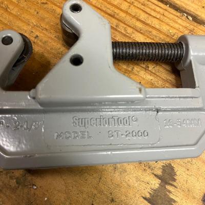 8” Gear Puller & More Tools (B3-MG)