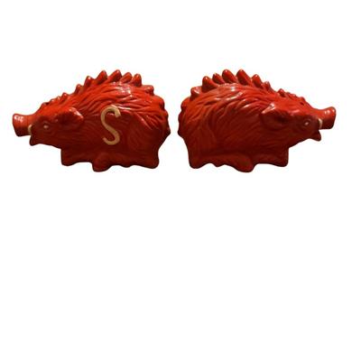 Vtg Lugene's japan Arkansas Razorbacks salt and pepper shakers
