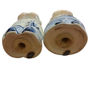 Vtg Delft style Dutch couple salt and pepper shakers