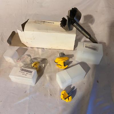 Router Table Jigs & Woodworking Bits Plus More (B2-RG)