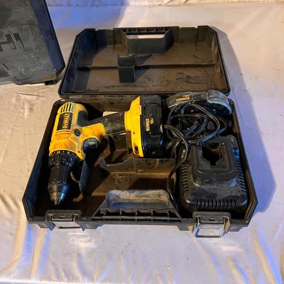 Dewalt & Hitachi Cordless Drills (B2-RG)