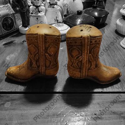 Cowboy boot salt and pepper shakers