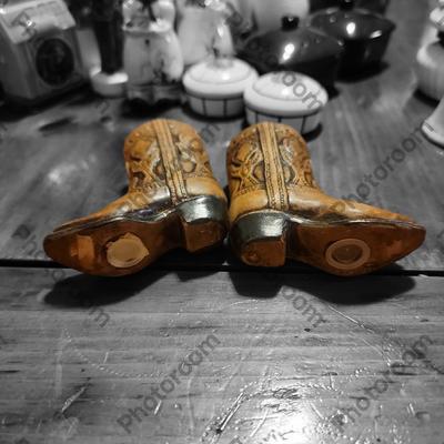 Cowboy boot salt and pepper shakers