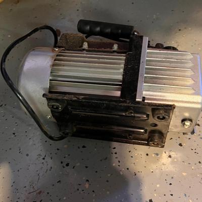 Cactus Juice Vacuum Chamber & Rotary Pump (B2-RG)
