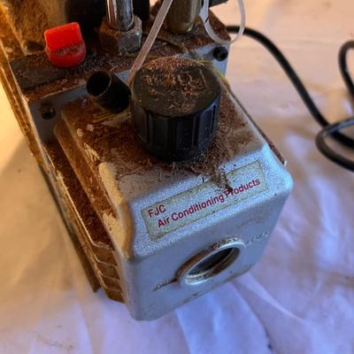 Cactus Juice Vacuum Chamber & Rotary Pump (B2-RG)