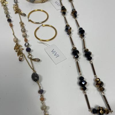 Costume Jewelry - NEW w/tag - 2 necklaces, 1 bracelet, 2 pairs of earrings
