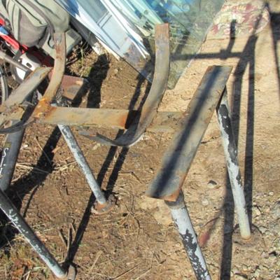 Metal Frame Barrell Holder