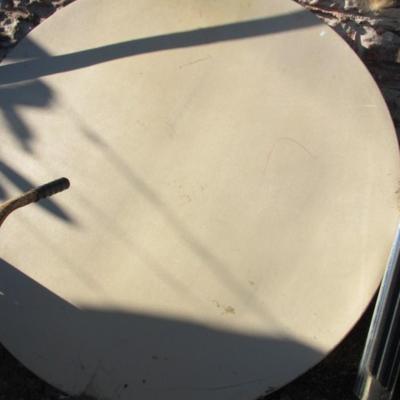 5 Foot Round Table