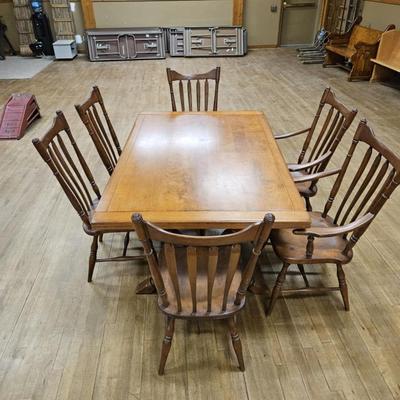Vintage Cushman Colonial Creations Solid Maple Sawbuck Table w/ Trestle & Chairs