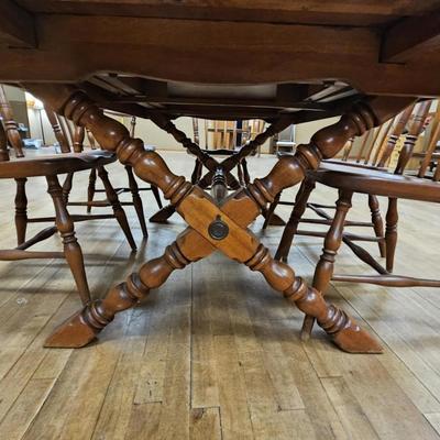 Vintage Cushman Colonial Creations Solid Maple Sawbuck Table w/ Trestle & Chairs