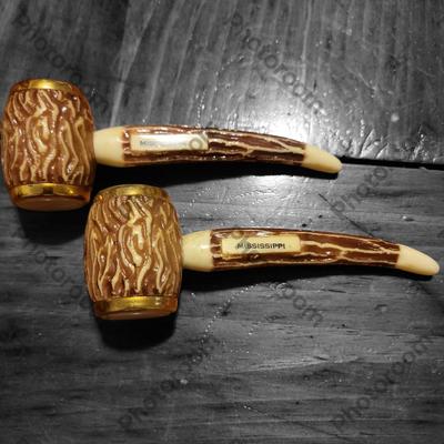 Vtg plastic pipe salt and pepper shakers