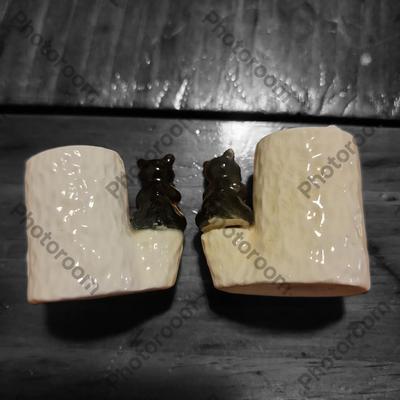 Vtg mini Bone China tree stumps with bears