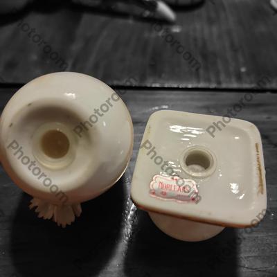 Vtg Norleans japan flowered stacked egg salt and pepper shakers