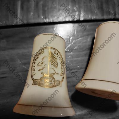 Vtg Air Force Academy Fort McHenry salt and pepper shakers