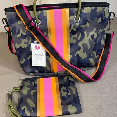 Green Camouflage neoprene bag and wristlet