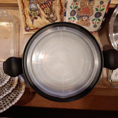 NEW COOK'S ESSENTIALS SLOW COOKER, GLASS BAKING DISHES AND HOT PLATES