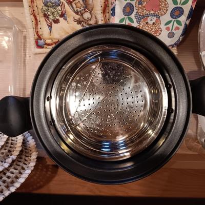 NEW COOK'S ESSENTIALS SLOW COOKER, GLASS BAKING DISHES AND HOT PLATES