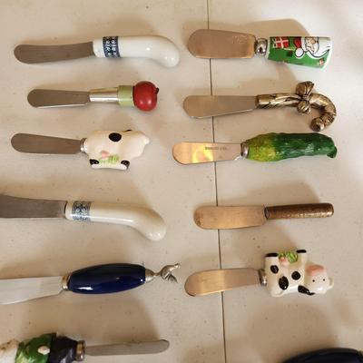 Large collection of Condiment Spreaders Cheese Jelly Butter Knife Knives