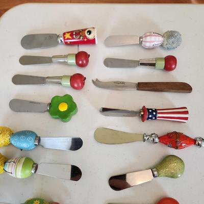 Large collection of Condiment Spreaders Cheese Jelly Butter Knife Knives