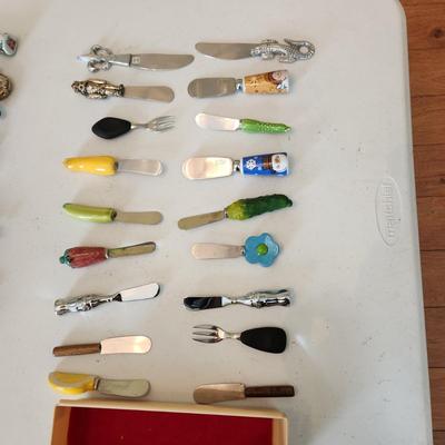 Large collection of Condiment Spreaders Cheese Jelly Butter Knife Knives