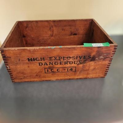 National Powder Co. High Explosives Wooden Crate Box Dovetail