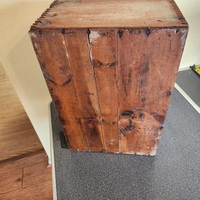 National Powder Co. High Explosives Wooden Crate Box Dovetail