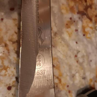 PRESTO ELECTRIC KNIFE SHARPENER WITH A VARIETY OF CUTLERY