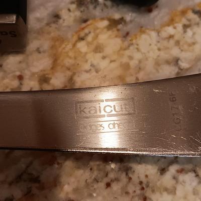 PRESTO ELECTRIC KNIFE SHARPENER WITH A VARIETY OF CUTLERY
