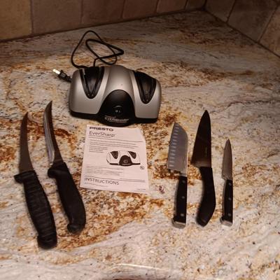 PRESTO ELECTRIC KNIFE SHARPENER WITH A VARIETY OF CUTLERY