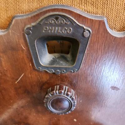 Vintage Philco Tombstone Radio Tabletop Superheterodyne Type 60 Powers up