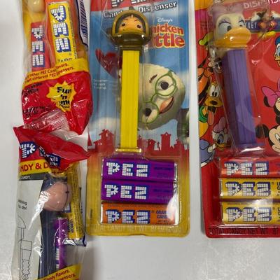 PEZ DISPENSER Lot - Disney, Characters - Tigger, Winnie the Pooh, Donald Duck,, Mickey Mouwe, etc
