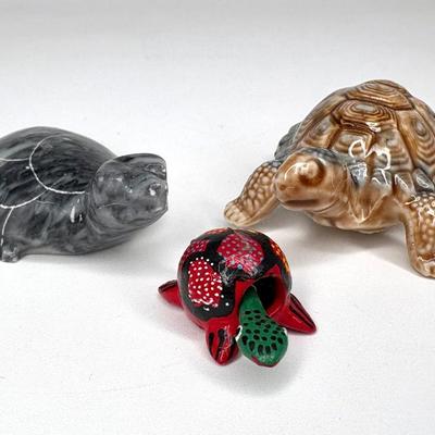 Vintage Lot of 16 Various Small Trinkets