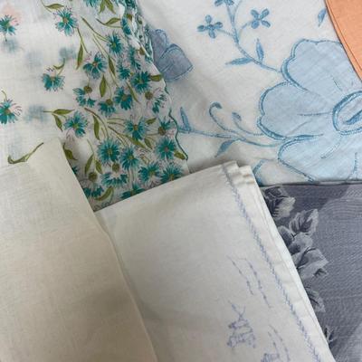 Lot of 31 vintage 1950's linen embroidered & embellished hankies - very soft and mostly stain free multicolored