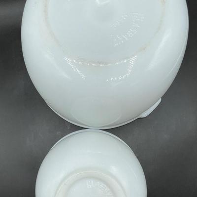 Vintage Sunbeam Stand Mixer White Milk glass Mixing Bowls large and small