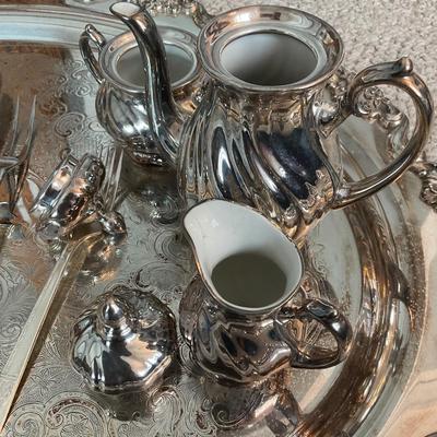 LR8-Serving tray plus extras