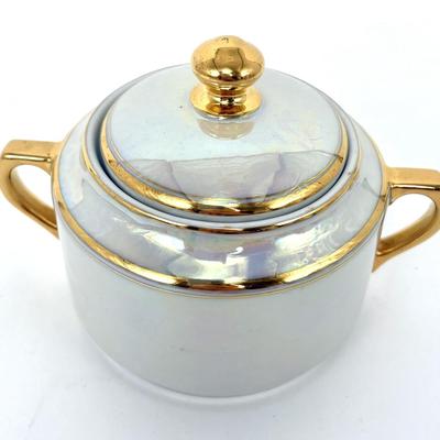 Ame des Pavillons Baudour Tea Set