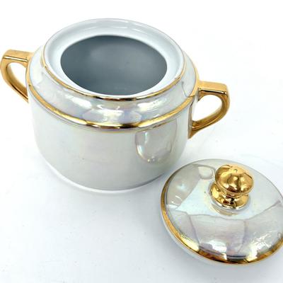 Ame des Pavillons Baudour Tea Set