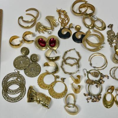 Large Lot of Vintage Earrings - Goldtone & Silvertone - for pierced ears