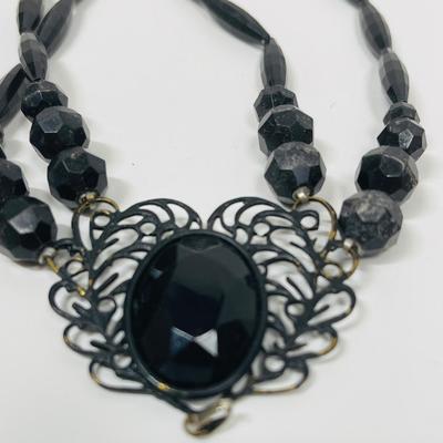 Vintage Jewelry Set - Necklace and Earrings - Black Oval stones/beads