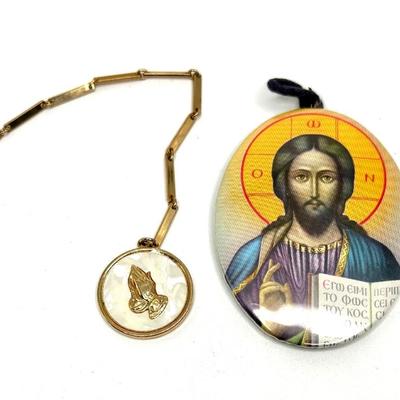 Lot of Small Religious Items and Pendants